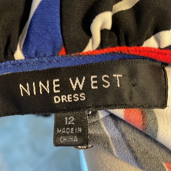 NINE WEST ruffled wrap stretch dress with belt tie Size 12 red white and blue - Picture 9 of 10